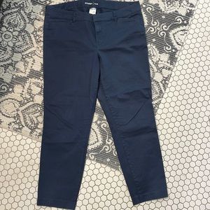 Old Navy “pixie” style pants. Beautiful navy blue color. Worn once. EUC.